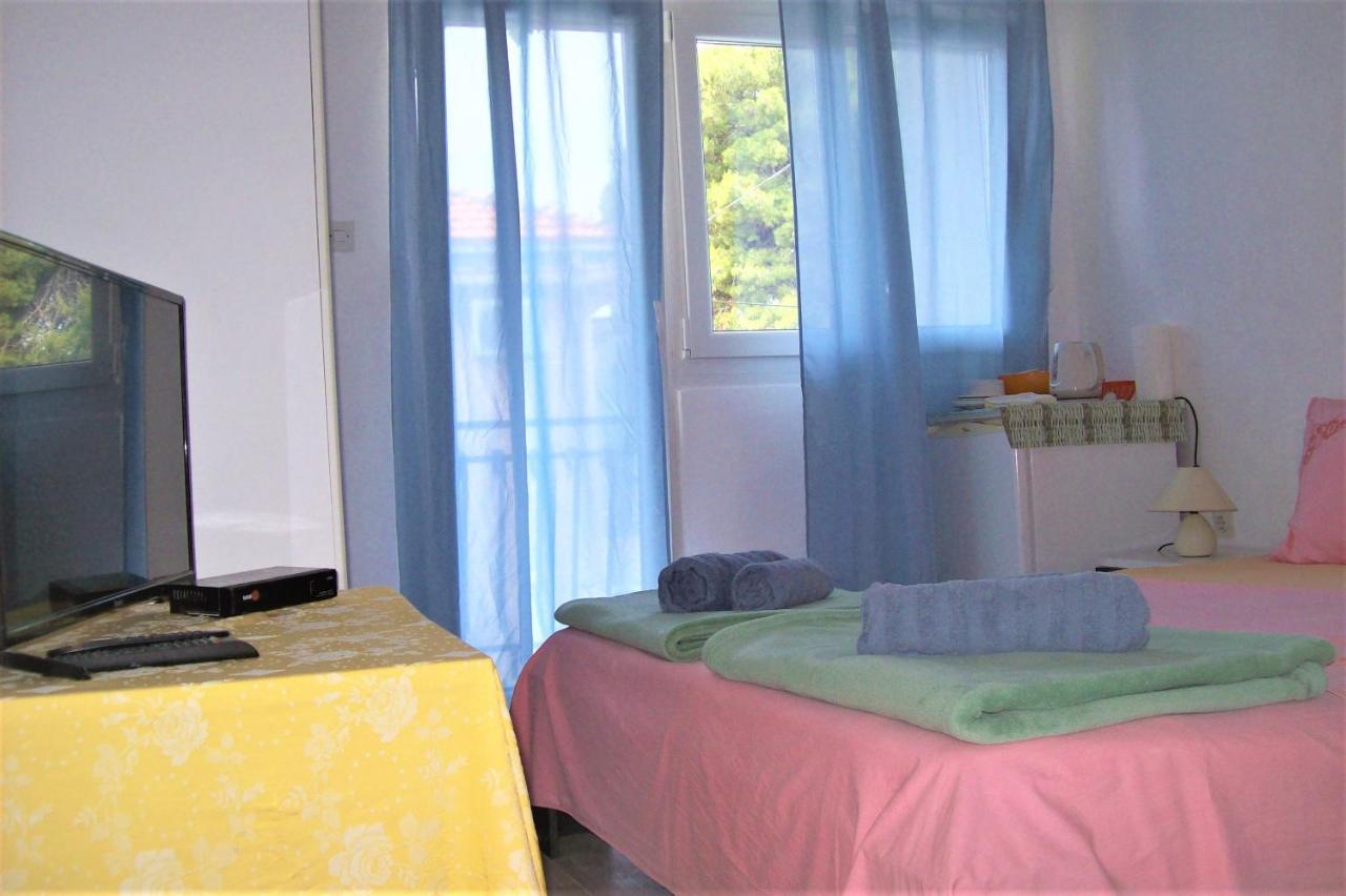 Dinka'S Apartment Stari Grad  Extérieur photo